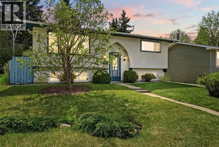 5327 38 Street, Innisfail, Alberta T4G1E8