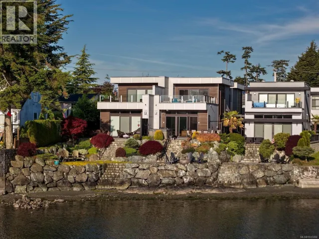10303 Resthaven Dr, Sidney, British Columbia V8L3H2