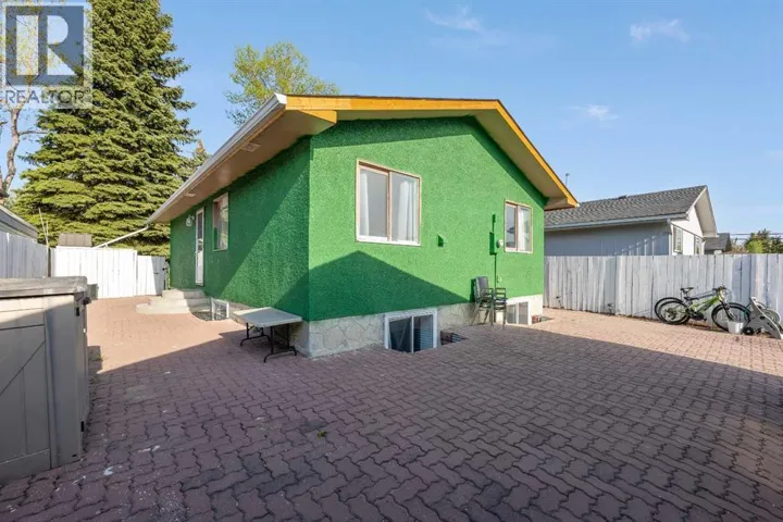 3050 30A Street SE, Calgary, Alberta T2B0S7