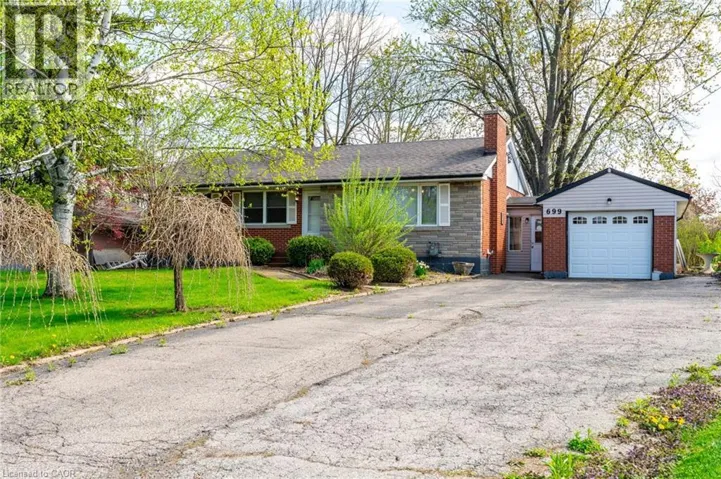 699 RYMAL Road W, Hamilton, Ontario L4B2N9