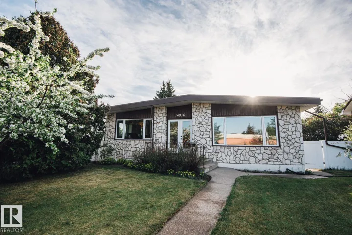 14916 94 ST NW, Edmonton, Alberta T5E3W6
