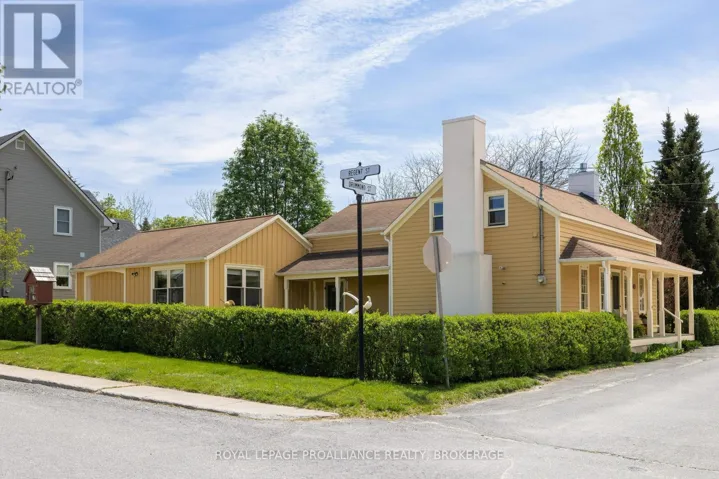 10 DRUMMOND STREET E, Kingston (Kingston East (Incl Barret Crt)), Ontario K7K5R9