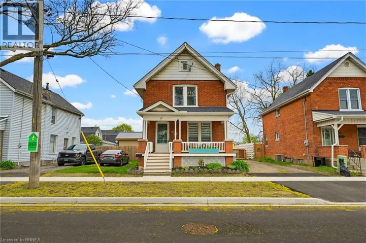 28 NORWICH Street, Brantford, Ontario N3T2B9