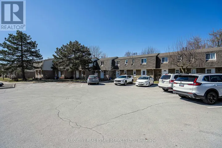 18 - 131 ROCKWOOD AVENUE, St. Catharines (Secord Woods), Ontario L2P3K4