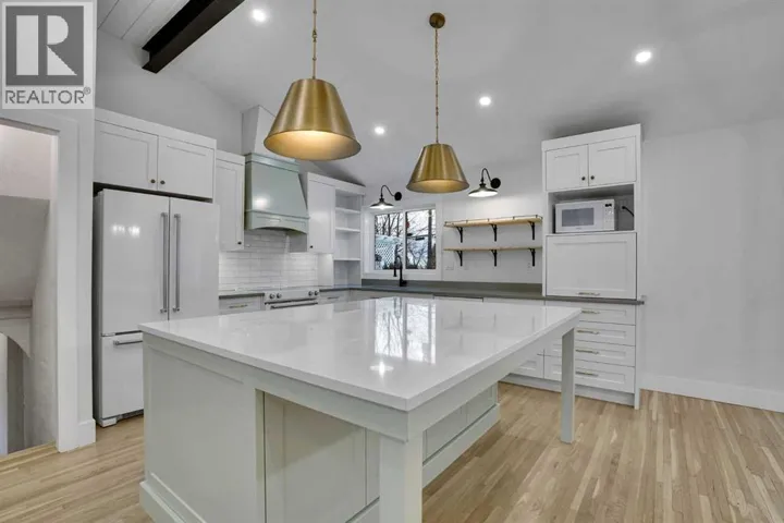 64 Hartford Road NW, Calgary, Alberta T2K2A5