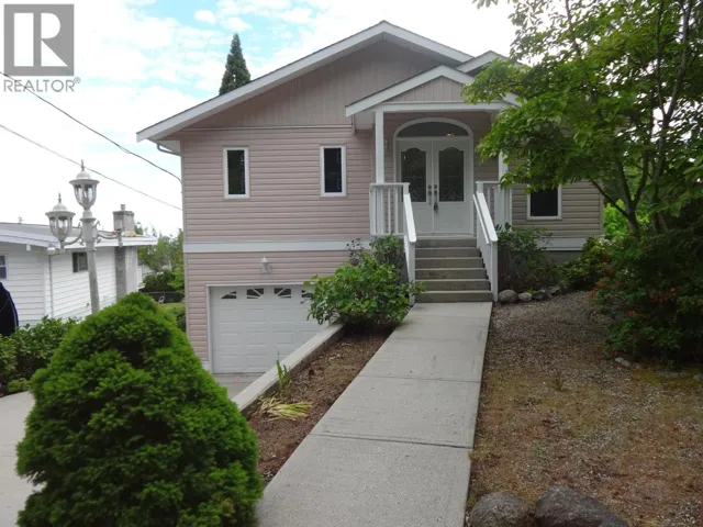 6217 NORWEST BAY ROAD, Sechelt, British Columbia V7Z0M2