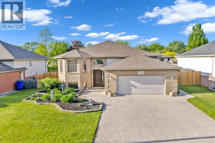 245 GIGNAC, LaSalle, Ontario N9J3S4