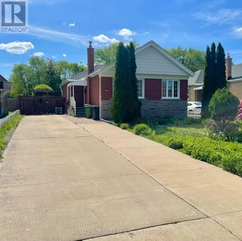 34 GREYLAWN CRESCENT, Toronto (Wexford-Maryvale), Ontario M1R2V6