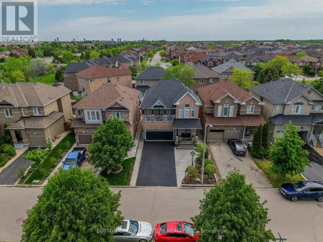 35 DEVONSLEIGH DRIVE, Brampton (Fletcher's Meadow), Ontario L7A3S3