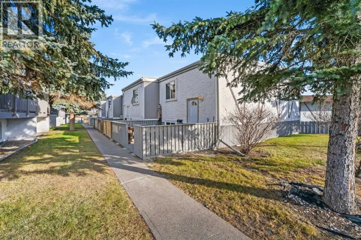 1, 455 Huntsville Crescent NW, Calgary, Alberta T2K4W3