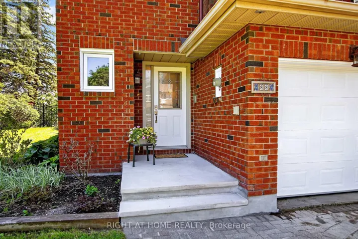 88 FURLONG CRESCENT, Ottawa, Ontario K2M2H9