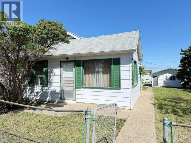 5027 46 Avenue, Spirit River, Alberta T0H3G0