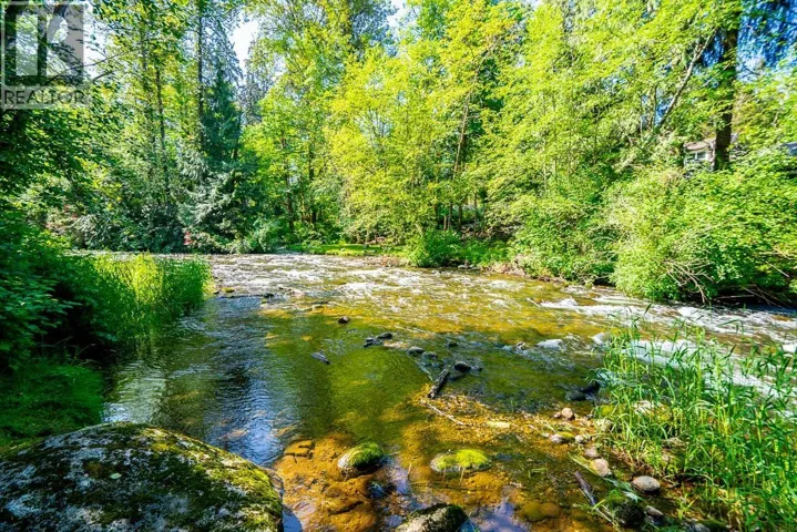 23942 FERN CRESCENT, Maple Ridge, British Columbia V4R2S3