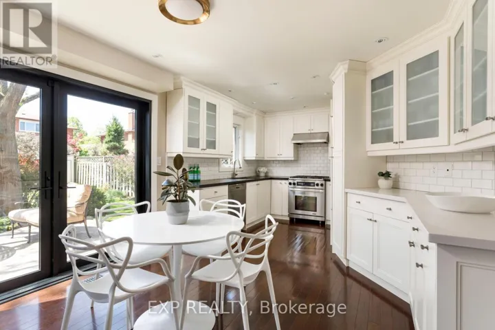 14 OLIVER LANE, Vaughan (Maple), Ontario L6A1B2