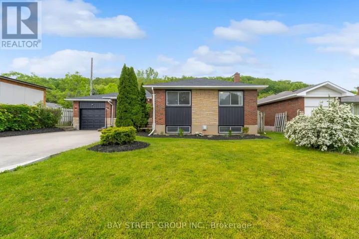8 GLENBARR ROAD, St. Catharines (Glendale/Glenridge), Ontario L2T1Y1
