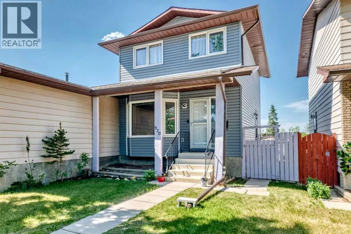 970 Berkley Drive NW, Calgary, Alberta T3K1A2