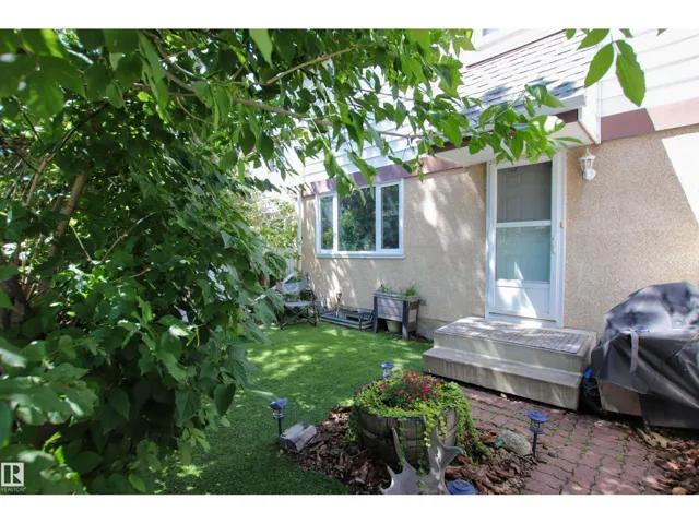 10D TWIN TC NW, Edmonton, Alberta T6K1V4