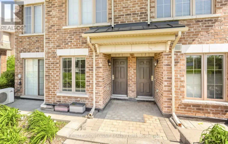 1 - 2441 GREENWICH DRIVE, Oakville (WM Westmount), Ontario L6M0S3