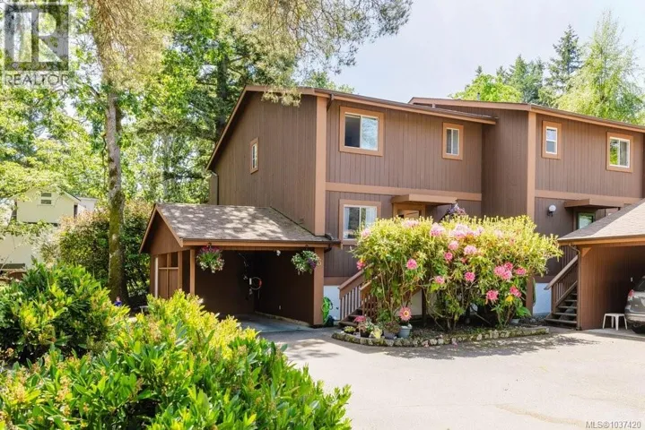 3 933 Admirals Rd, Esquimalt, British Columbia V9A2P1