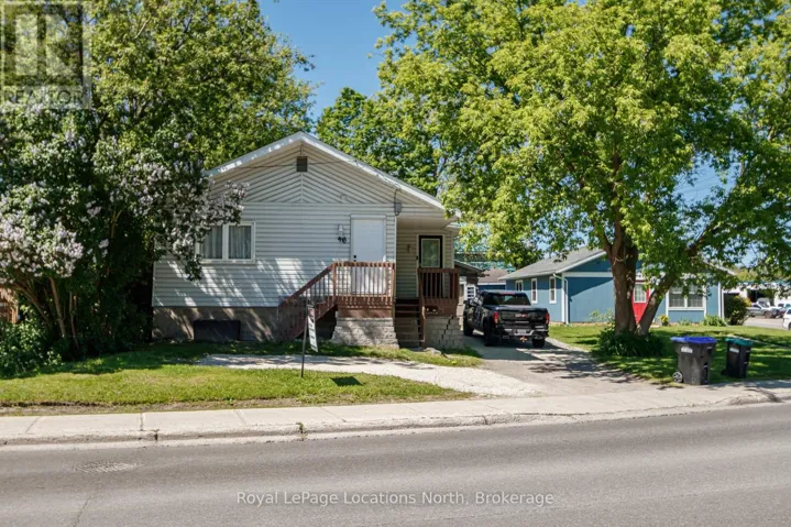 46 FOURTH STREET W, Midland, Ontario L4R3S8
