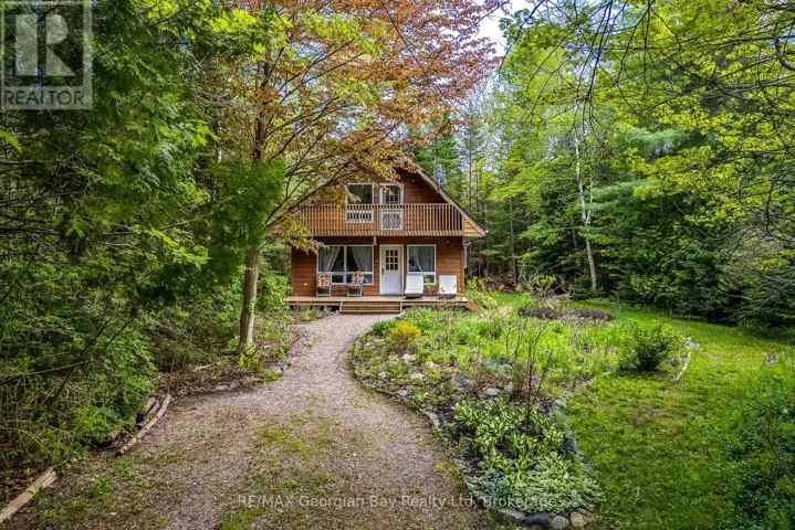 2 RIDOUT COURT, Tiny, Ontario L0L2J0