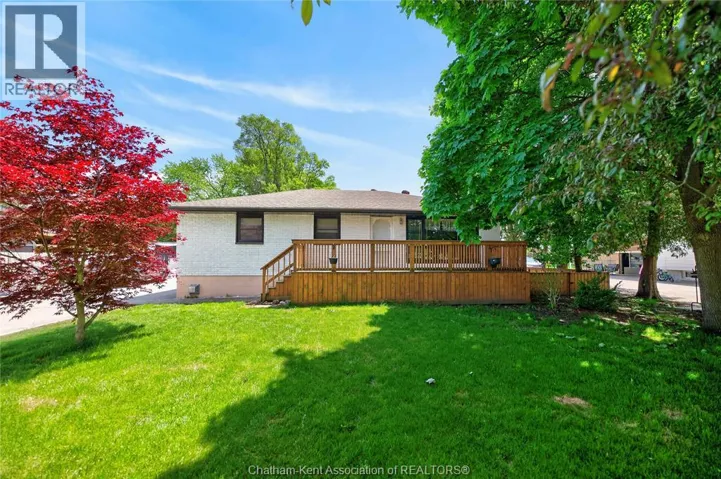 944 MCNAUGHTON AVENUE, Chatham, Ontario N7L0E4