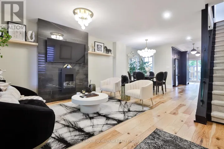 268 ASHDALE AVENUE, Toronto (Greenwood-Coxwell), Ontario M4L2Y9