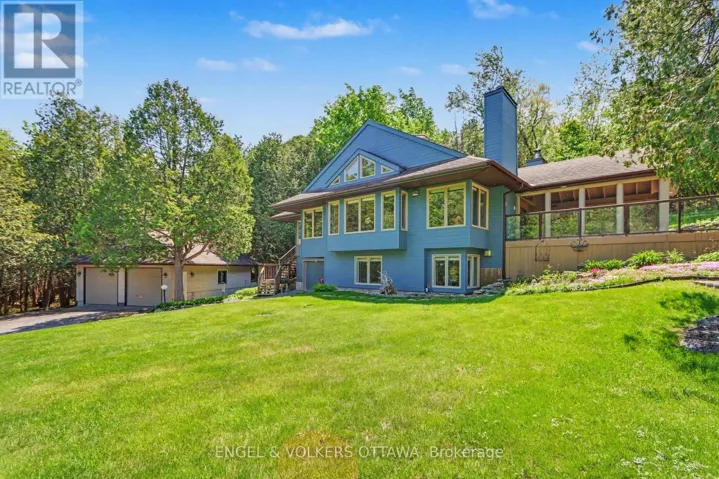 4637 NORTHWOODS DRIVE, Ottawa, Ontario K0A3M0