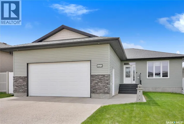 121 Everton CRESCENT, Moose Jaw, Saskatchewan S6K0A3