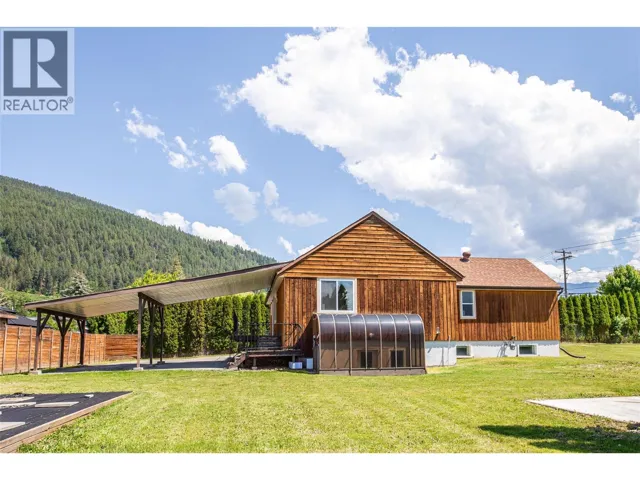 710 Devon Street, Creston, British Columbia V0B1G6