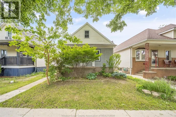 1153 GLADSTONE AVENUE, Windsor, Ontario N9A2R9