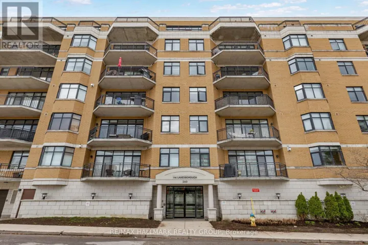 203 - 260 BESSERER STREET, Ottawa, Ontario K1N1J3