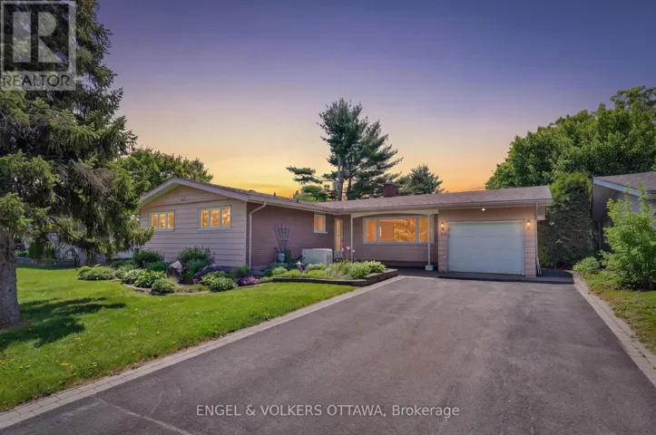 62 WIGAN DRIVE, Ottawa, Ontario K2E6L1