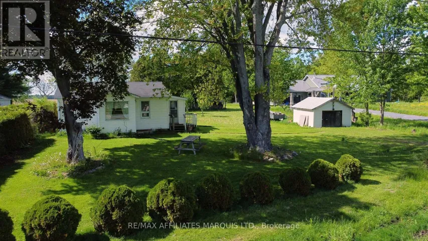 11481 LAKESHORE DRIVE, South Dundas, Ontario K0E1K0