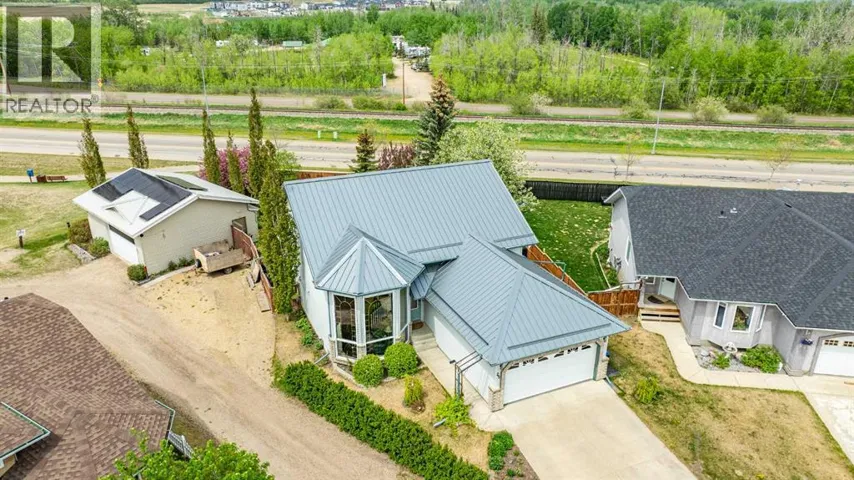25 Fern Glade Crescent, Sylvan Lake, Alberta T4S1Z6
