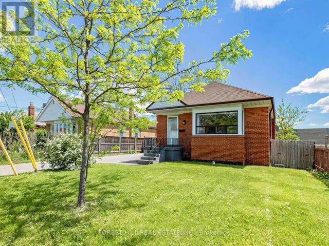 101 WHITLEY AVENUE, Toronto (Downsview-Roding-CFB), Ontario M3K1A1