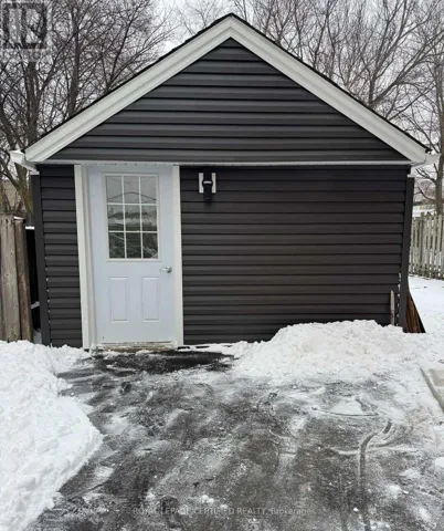 GARDEN SUITE - 29 HABITANT DRIVE, Toronto (Humbermede), Ontario M9M2N7