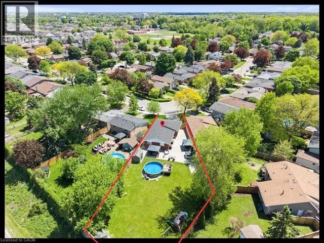 104 FIONA Crescent, Hamilton, Ontario L9C6P4
