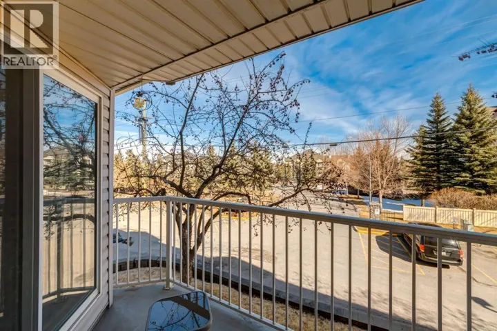 101, 11 Somervale View SW, Calgary, Alberta T2Y4A9