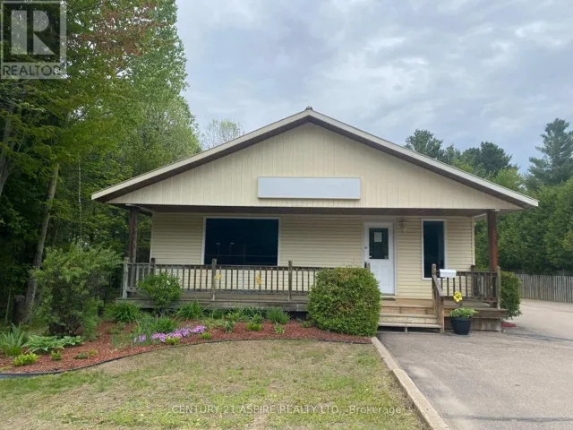 2889 PETAWAWA BOULEVARD, Petawawa, Ontario K8H1Y1