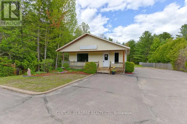 2889 PETAWAWA BOULEVARD, Petawawa, Ontario K8H1Y1
