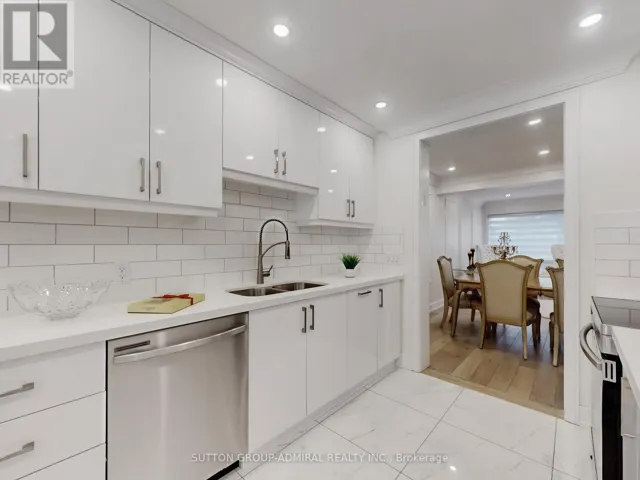 2 - 296 TORRESDALE AVENUE, Toronto (Westminster-Branson), Ontario M2R3N3