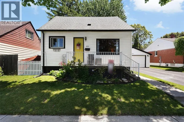 3815 VAUGHAN STREET, Windsor, Ontario N9C1Z6