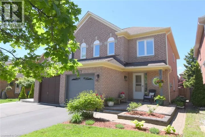 27 HARNESWORTH Crescent, Waterdown, Ontario L8B0J3