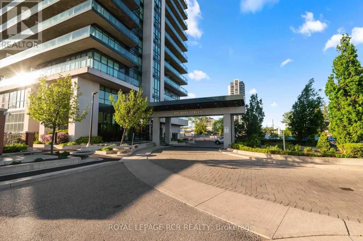 1702 - 100 JOHN STREET, Brampton (Downtown Brampton), Ontario L6W0A8
