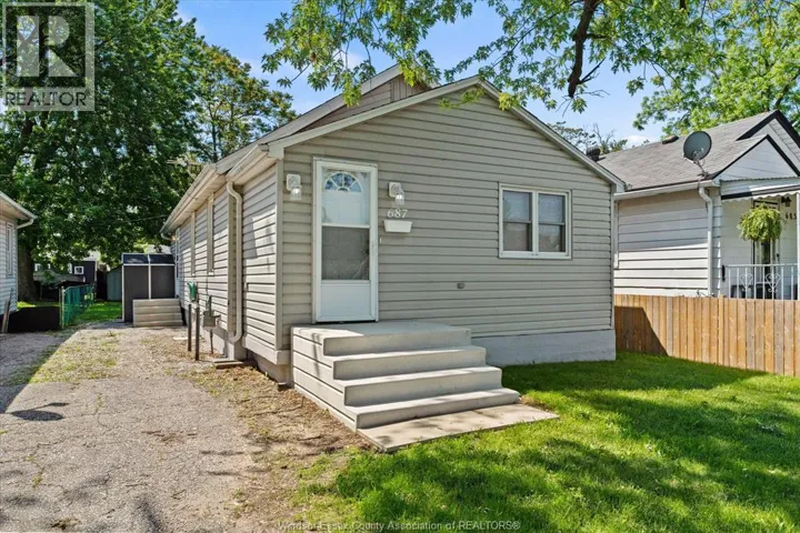 687 CHARLOTTE STREET, Windsor, Ontario N8X3A6