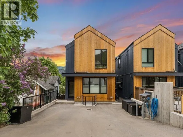 514 ROBSON Street Unit# B, Nelson, British Columbia V1L5A7