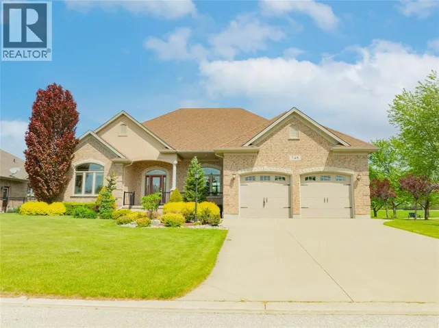 748 NORMAN STREET West, Plympton-Wyoming, Ontario N0N1T0