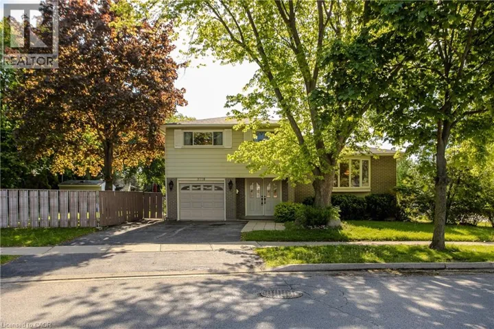 3118 CENTENNIAL Drive, Burlington, Ontario L7M1B9