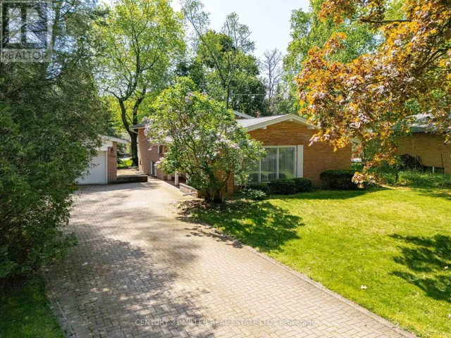 2048 ELMHURST AVENUE, Oakville (FD Ford), Ontario L6J1X1